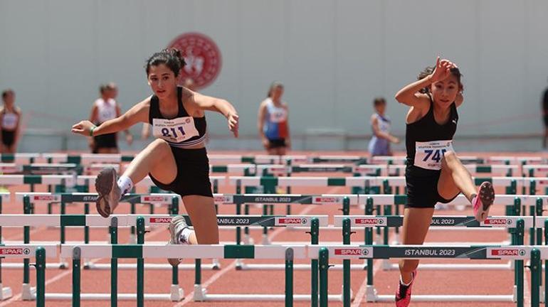 Kütahyada Atletizm coşkusu : Naili Moran Yaş Grupları Atletizm Festivali başladı Geleceğin şampiyonları piste çıktı