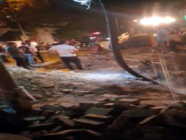 Avcılar korkutan patlama: 4 mahalle susuz kaldı