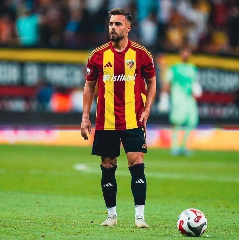 Benficada forma giyen orta saha Erzurumspora transfer oldu
