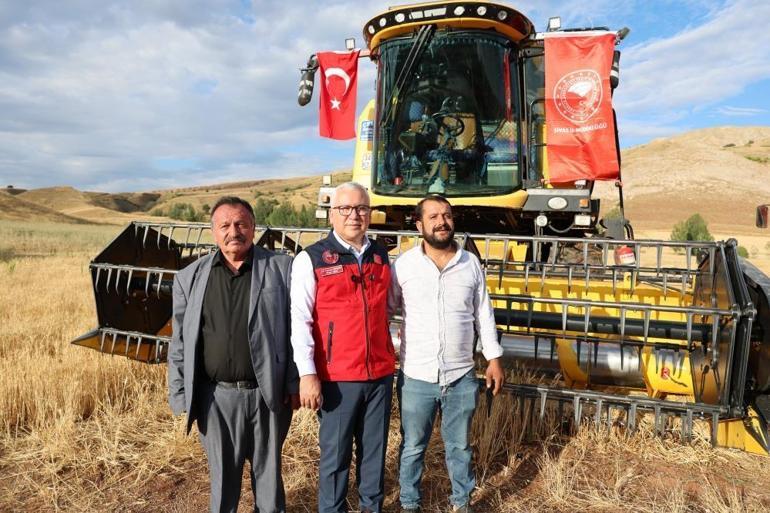 Burası Türkiye’nin hububat ambarı Sivas’ta hasat devam ediyor