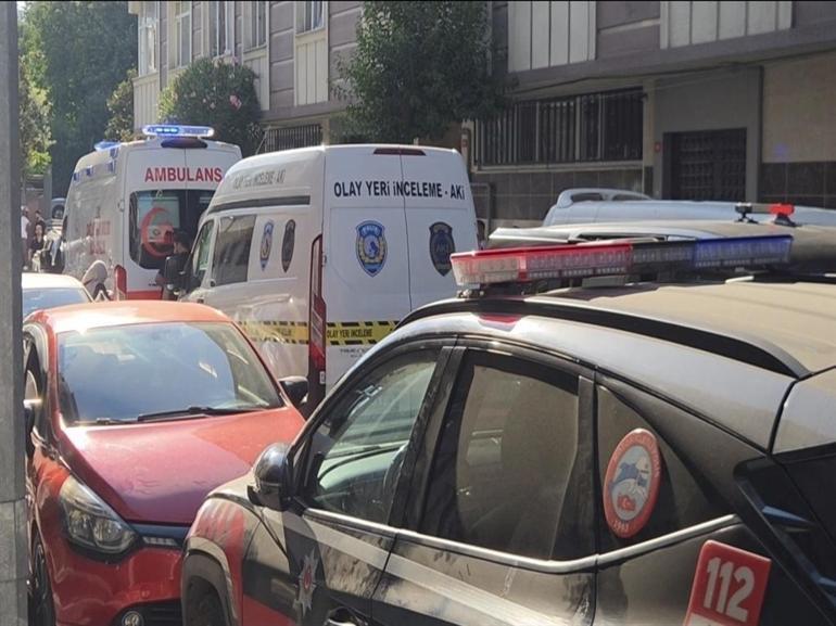 Gaziosmanpaşada boğazı kesildi: Aile evinde bulundu, polis şüpheli buldu