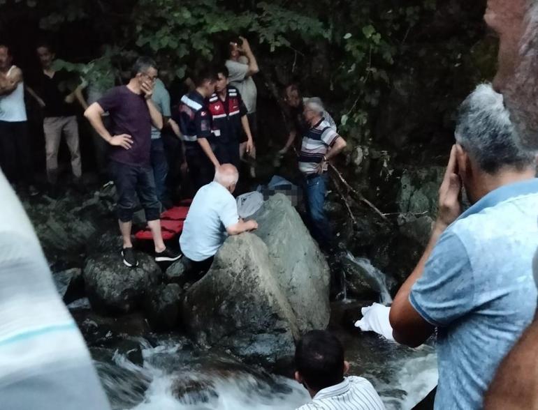 Dere kenarında 2 kız kardeşin cansız bedeni bulundu
