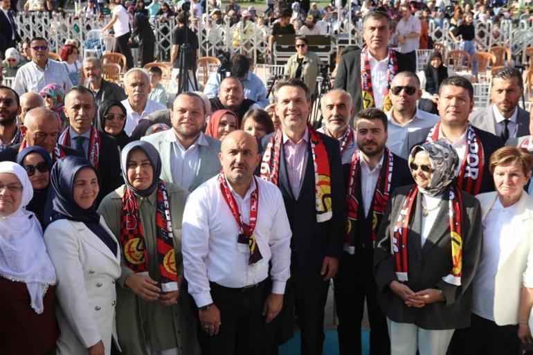 Bakan Bayraktar müjdeyi Eskişehirde verdi: Büyük projelerimiz var