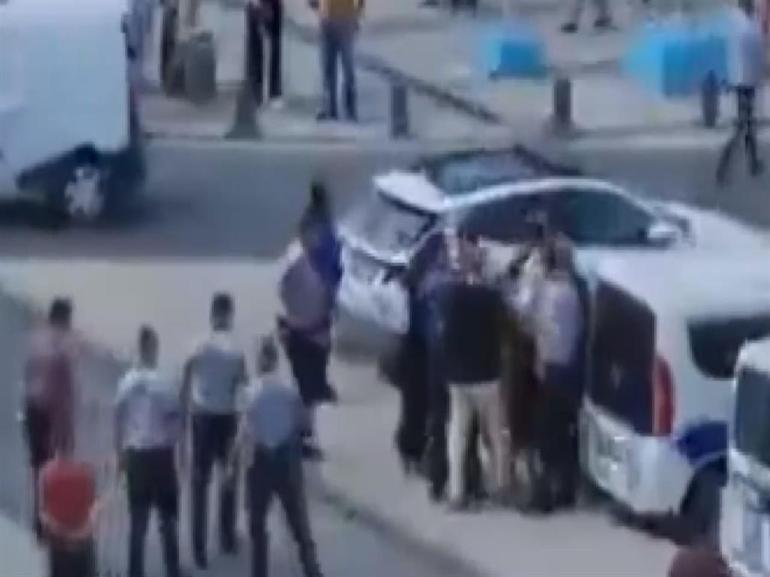 Bayrampaşada taksiciden kısa mesafe dayağı: 3 kişiyi darp etti