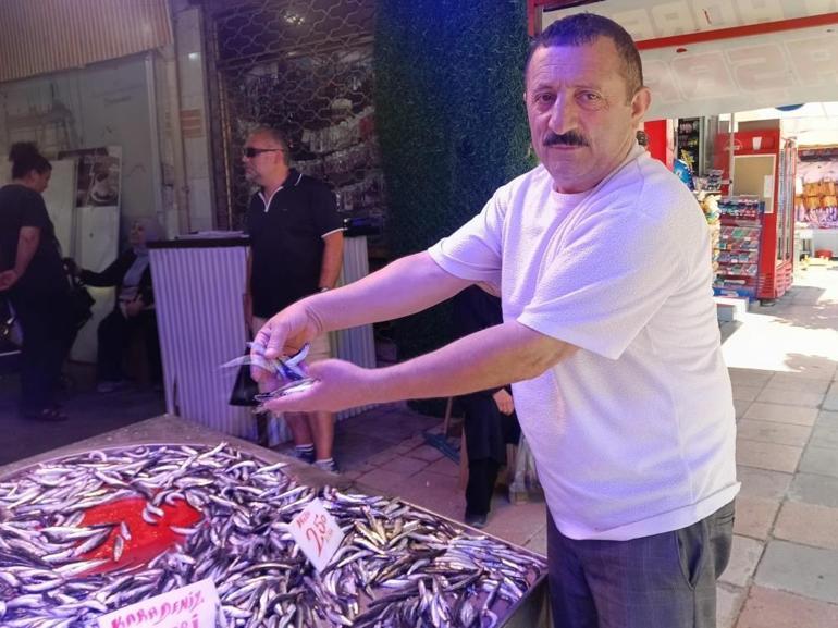 Balık sezonu ucuzlukla başladı Bu balığın kilosu 450 liradan 150 liraya düştü