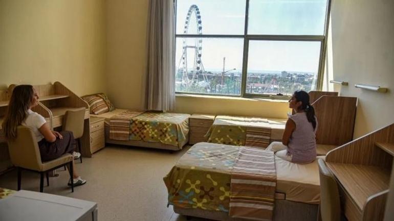 Antalyada deniz manzaralı yurtlar fiyatıyla dikkat çekiyor