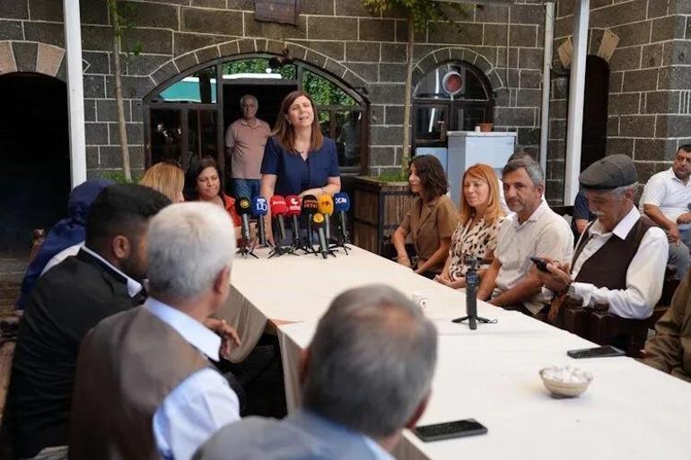 Diyarbakır’da dengbêjlere sanatçı statüsü verildi
