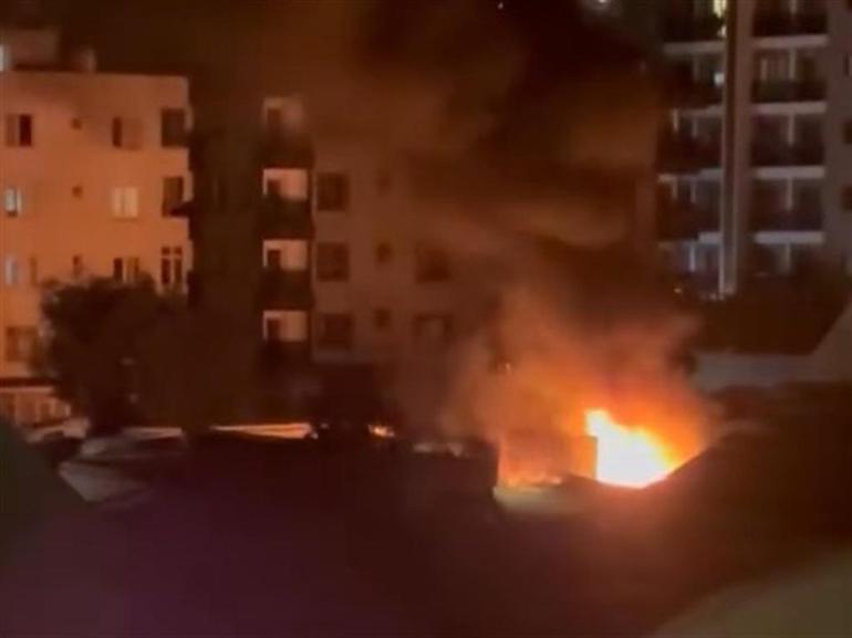 Avcılarda TIR alev aldı: Park halindeyken korkuttu