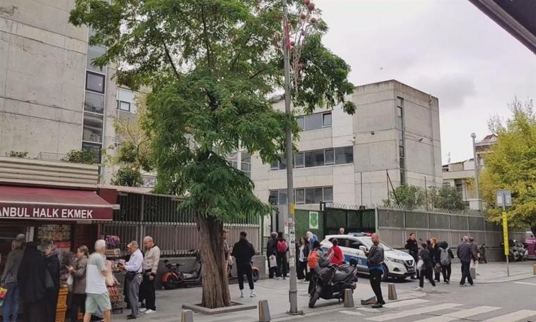 Polisten kaçarken yakalandılar Silahı 12 yaşındaki çocuklara saklatmışlar