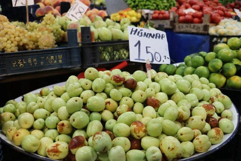 Bu meyvenin faydaları saymakla bitmiyor Vatandaş 150 liraya sağlık deposu satın alıyor