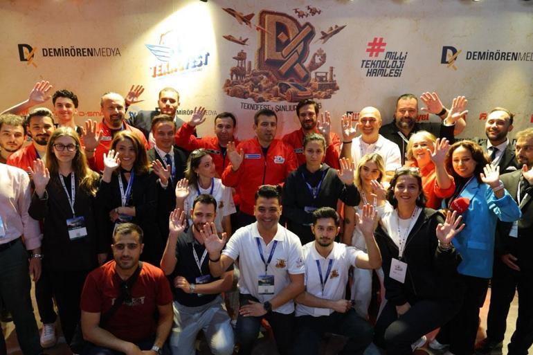 TEKNOFEST Güneydoğuya rekor katılım Selçuk Bayraktar Demirören Medya standını ziyaret etti