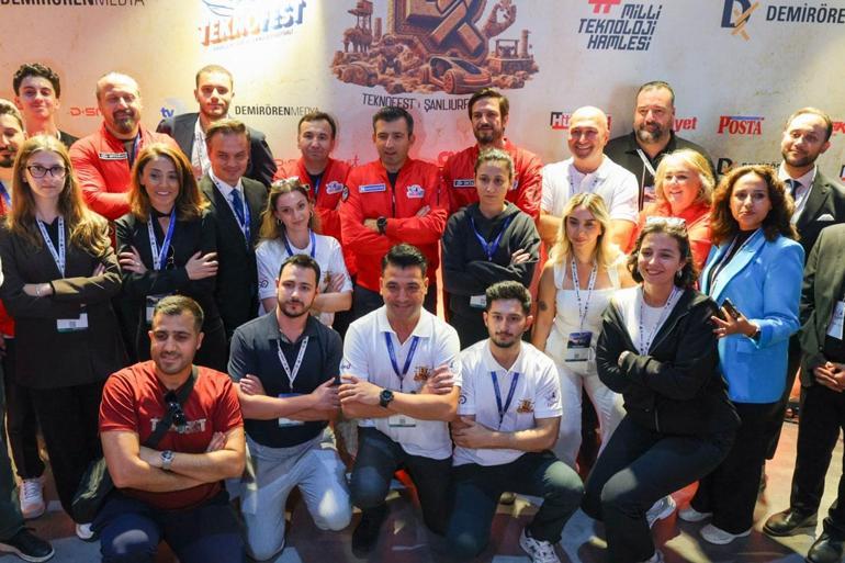 TEKNOFEST Güneydoğuya rekor katılım Selçuk Bayraktar Demirören Medya standını ziyaret etti