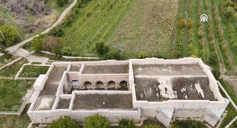 803 yıllık tarih Konya yolu üzerinde dikkat çekiyor