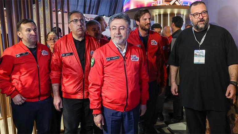 Bakan Yumaklı, Demirören Medya standında TEKNOFEST gıdamızı savunurken de eşik atlatacak