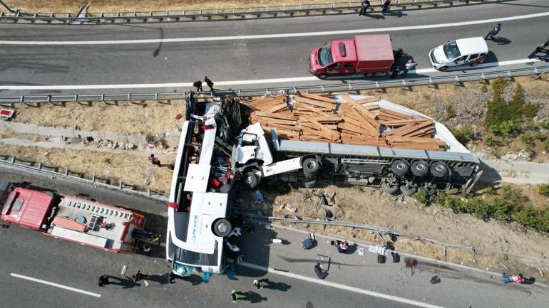 Manisada 11 kişinin öldüğü feci kaza Olay anının görüntüleri ortaya çıktı