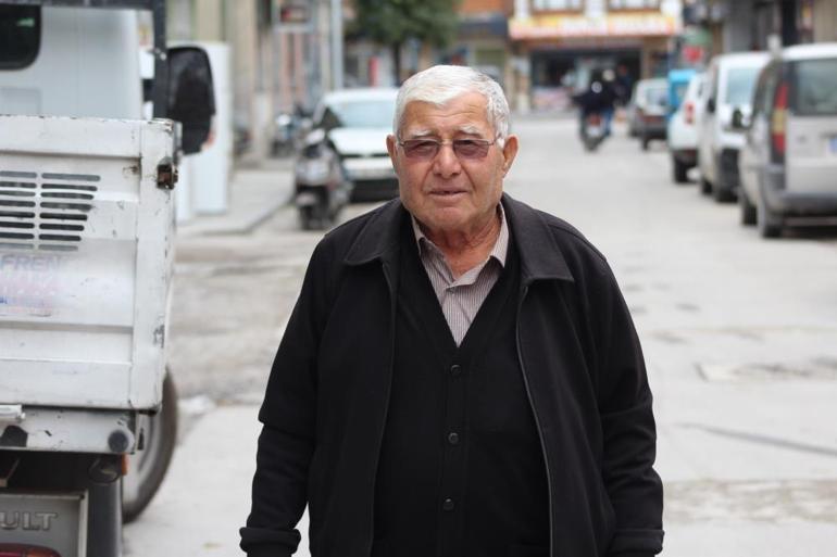 78 yaşındaki adam altınlarını bozdurmaya geldi Sarrafın fark ettiği ayrıntı dolandırıcılığı önledi