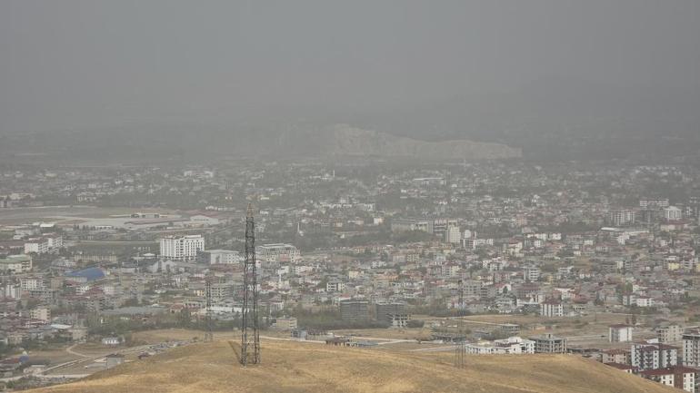 Vanda toz taşınımı Gündüz bir andan karanlığa döndü