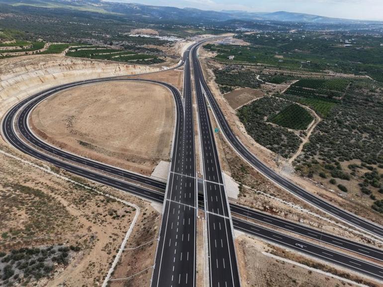 70 dakikadan 18 dakikaya düştü Bölgeyi rahatlatacak otoyol ulaşıma açıldı