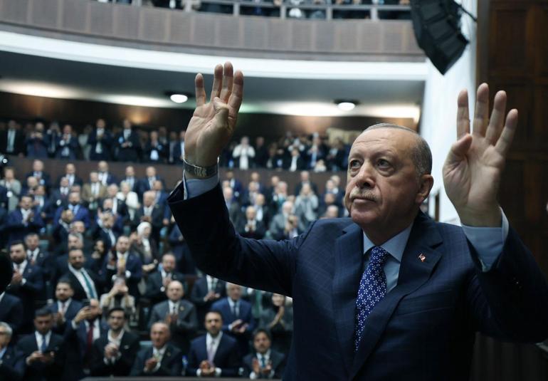 Cumhurbaşkanı Erdoğandan Özgür Özele tepki: Hayırdır kiminle savaştasınız