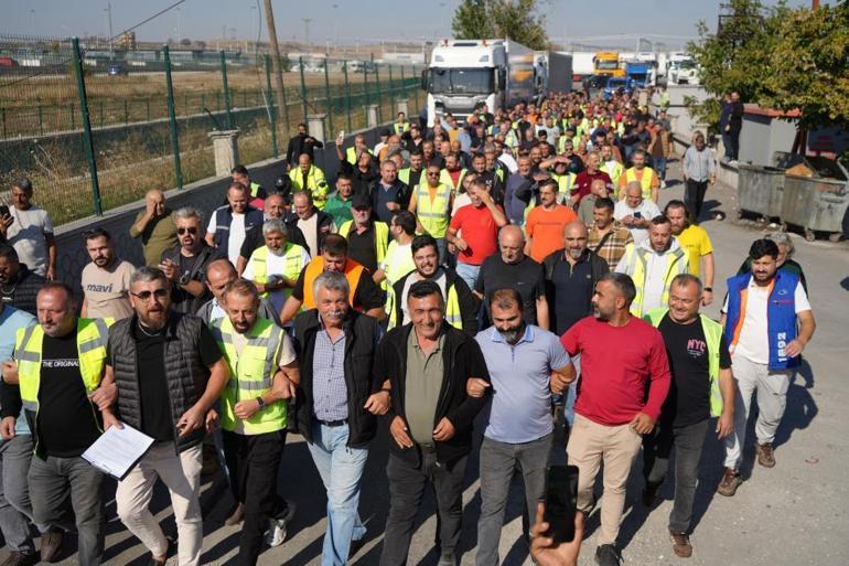 Tır şoförlerinden tepki Uzun kuyruklar taşımacılığı aksatıyor