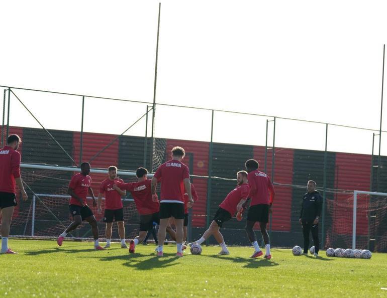 Çorum FKda Burak Yılmaz, Göztepe maçı öncesi hamlesini yaptı