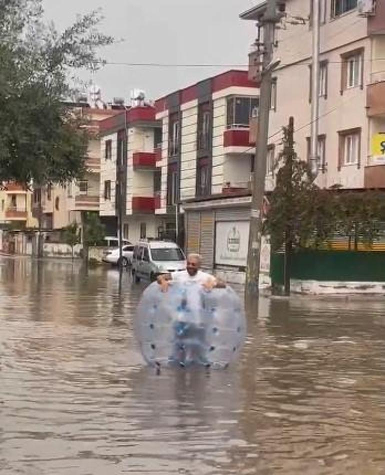 Sağanak yağış hayatı olumsuz etkiledi Yollar ve bahçeler su altında kaldı