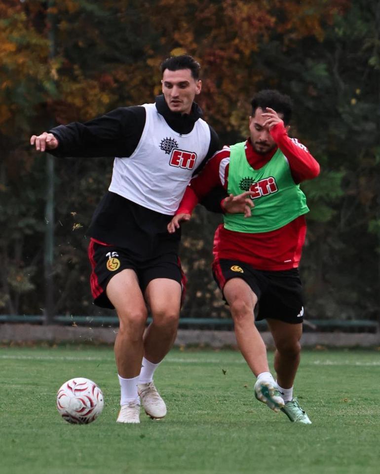 Eskişehirsporda Hakan Şapcı, Iğdır FK maçı öncesi kararını verdi