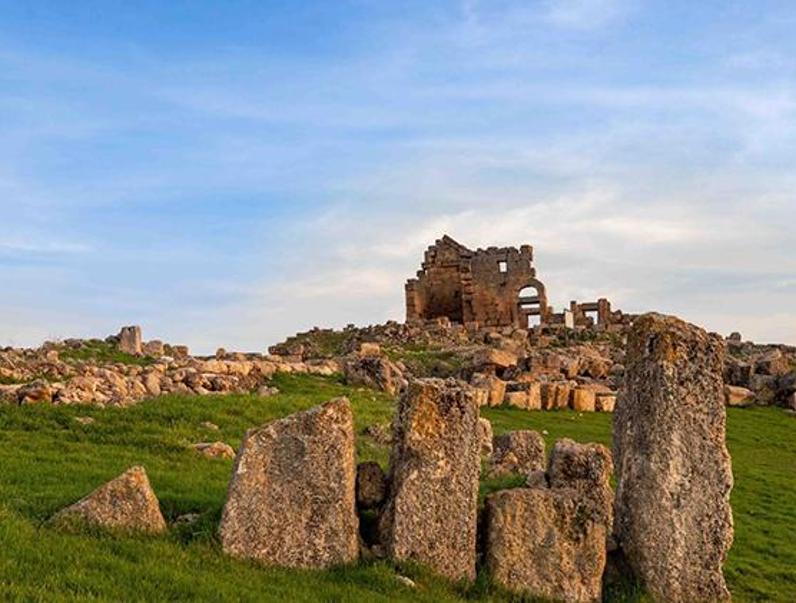 Zerzevan Kalesi & Mithras Tapınağı