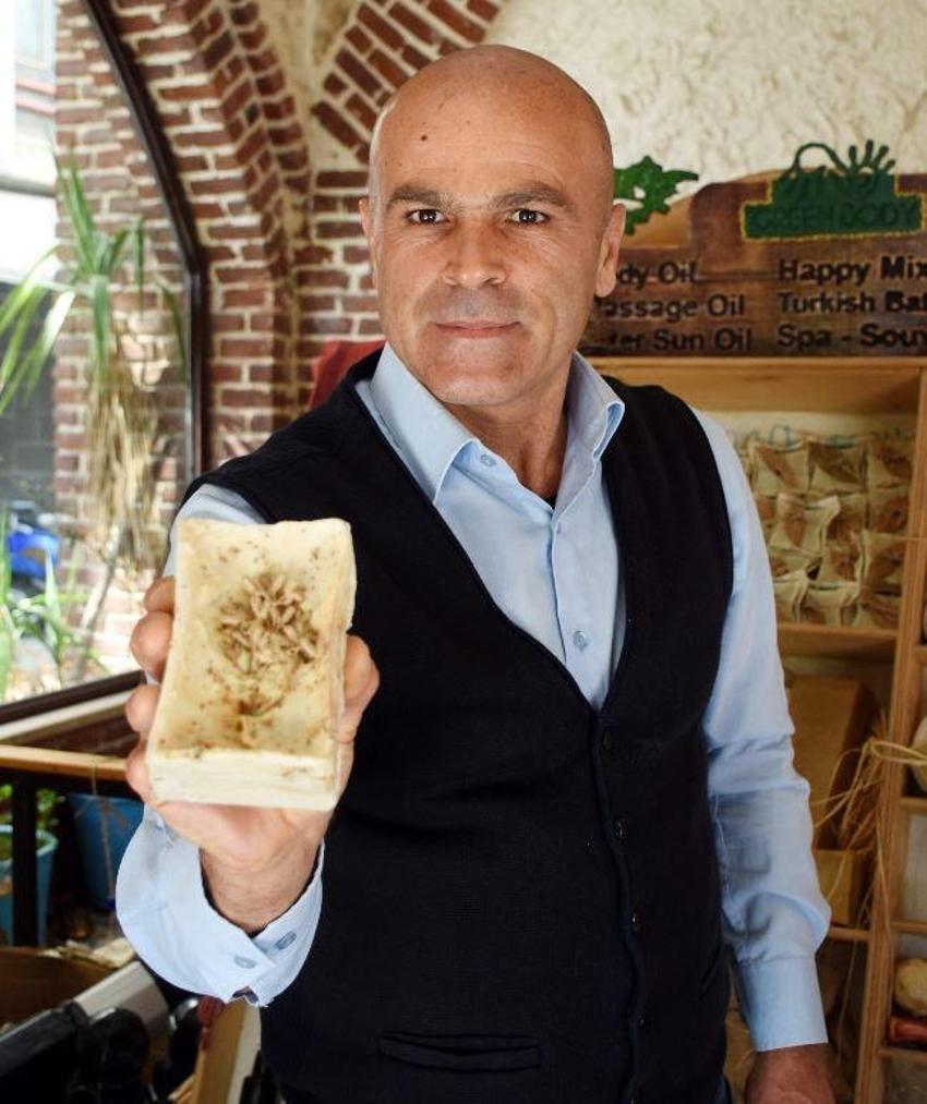 Sipariş yağıyor! Pişirmesi 3 gün sürüyor, 250 çeşit üretiyor...