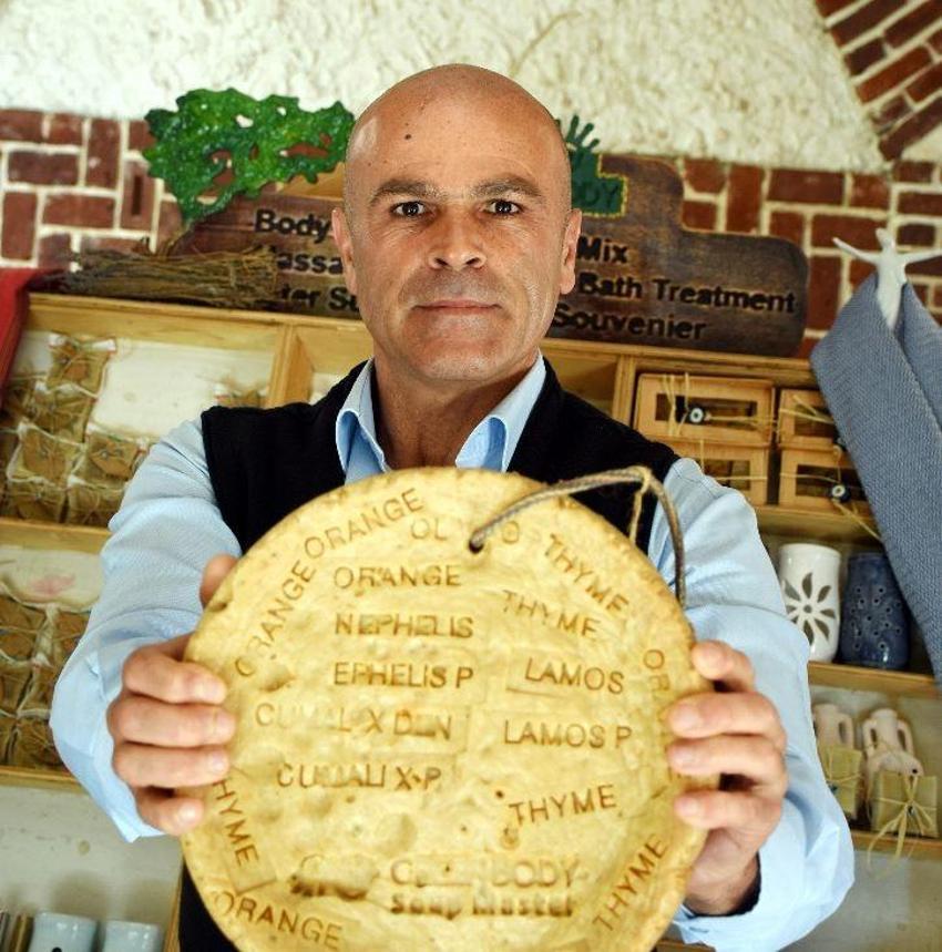 Sipariş yağıyor! Pişirmesi 3 gün sürüyor, 250 çeşit üretiyor...