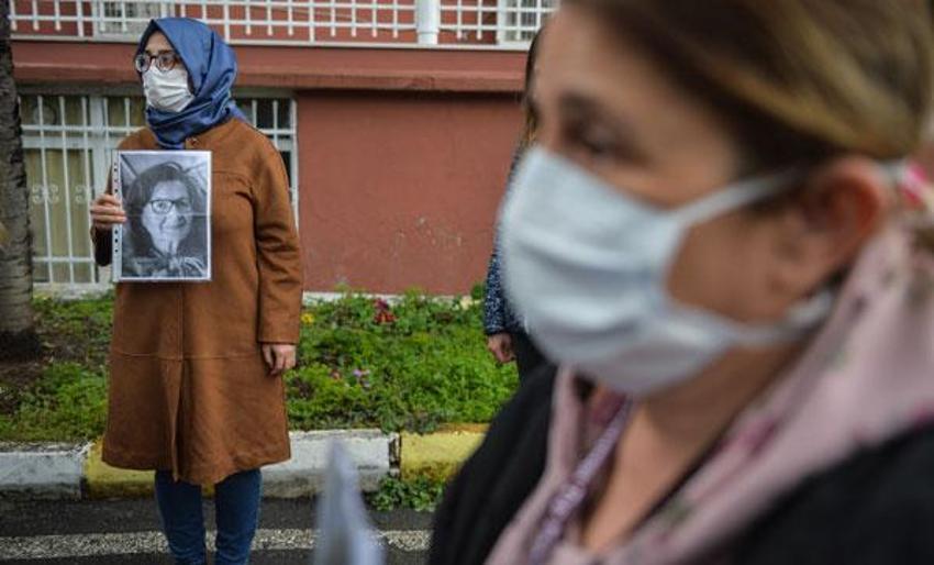 Corona virüsten hayatını kaybeden Prof. Dr. Öz için Cerrahpaşa'da 1 dakikalık saygı duruşu