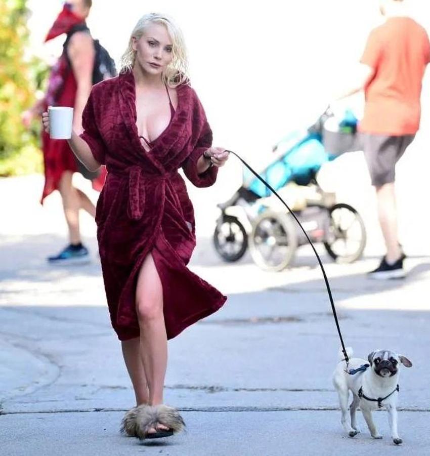 Courtney Stodden karantinayı böyle deldi!