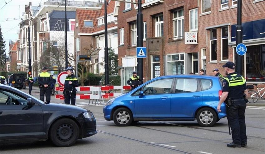 Türkiye'nin Rotterdam Başkonsolosluğu önündeki yol kapatıldı