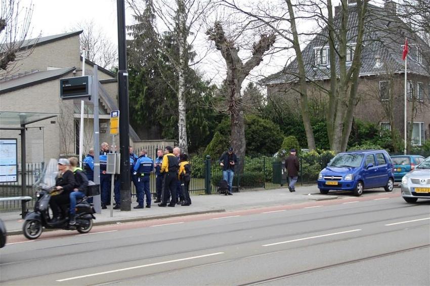 Türkiye'nin Rotterdam Başkonsolosluğu önündeki yol kapatıldı