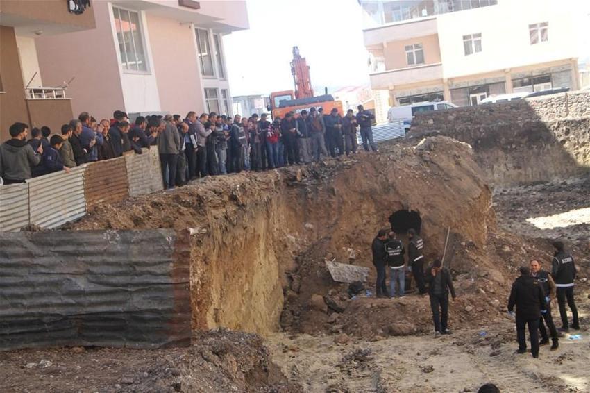 İnşaat kazısında Rus komutana ait mezar çıktı