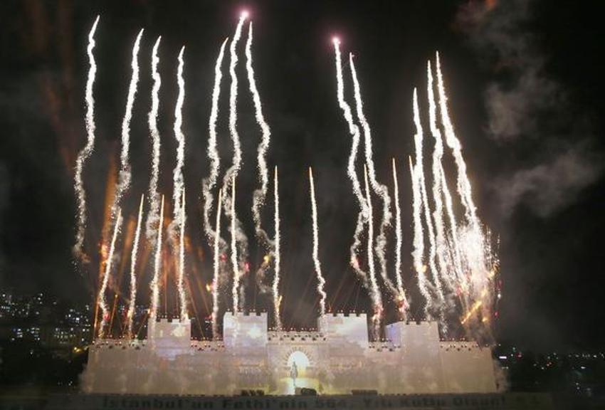 İstanbul'un Fethi'nin 564. yılında muhteşem görüntüler!