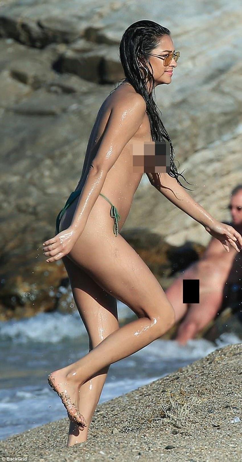 Dünyaca ünlü yıldız Shay Mitchell çıplak denize girdi