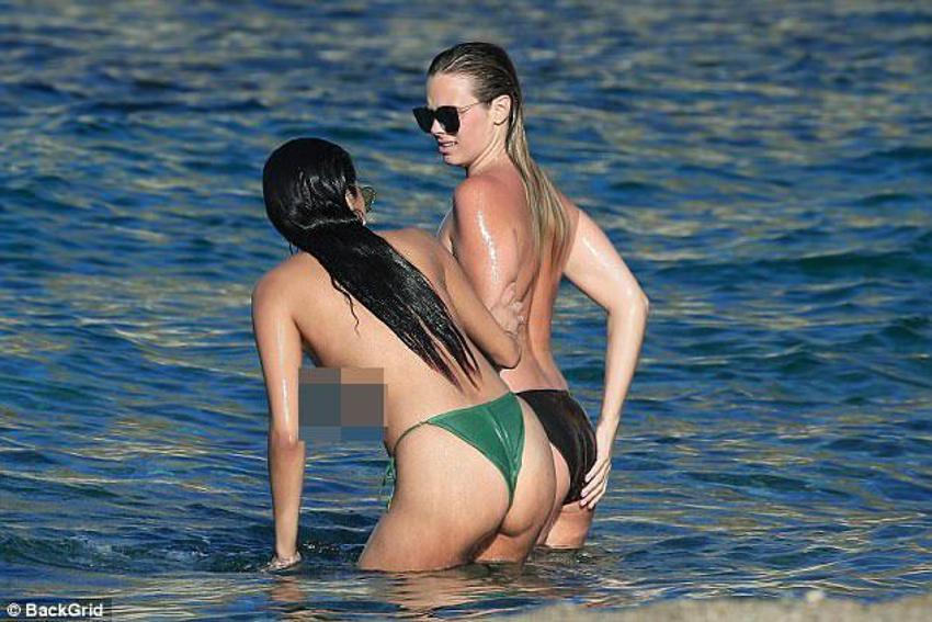 Dünyaca ünlü yıldız Shay Mitchell çıplak denize girdi