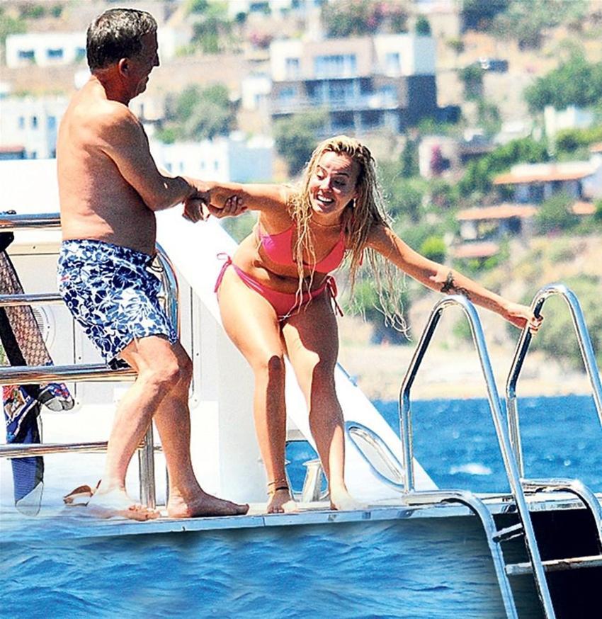 Ali Ağaoğlu'nun aşk tatili...