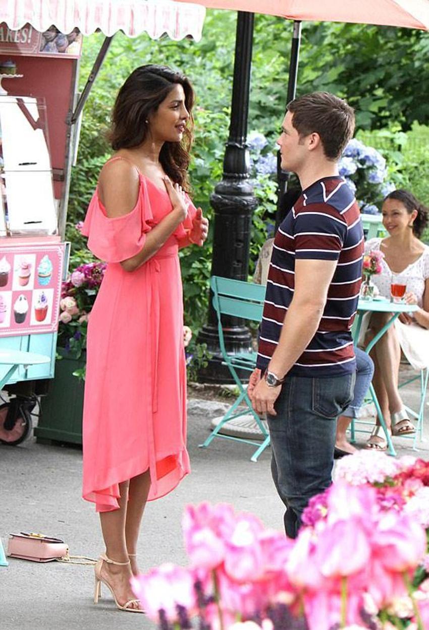Priyanka Chopra böyle yakalandı!