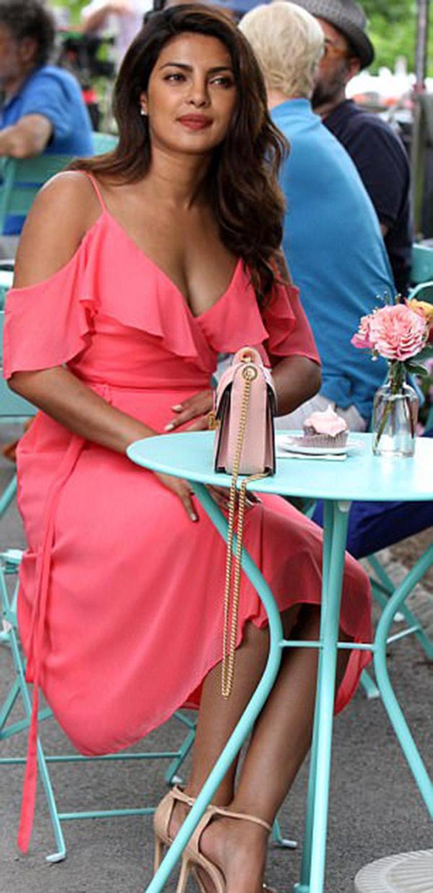 Priyanka Chopra böyle yakalandı!