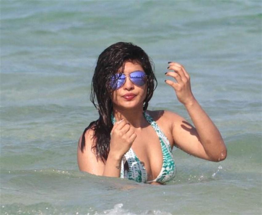 Priyanka Chopra böyle yakalandı!