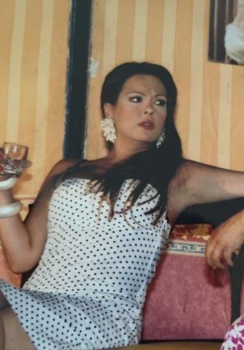 Aydan Şener bikiniyle poz verdi