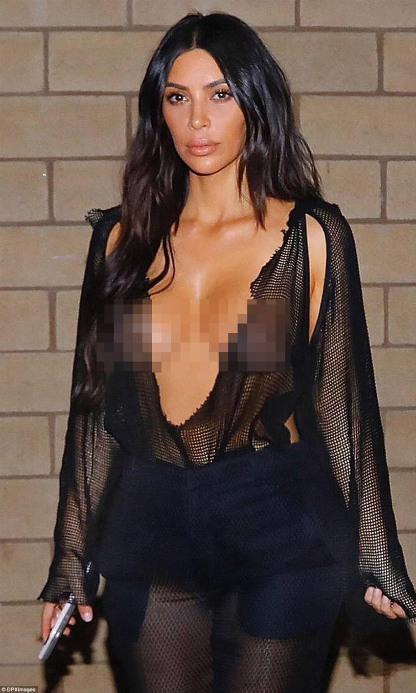 Kim Kardashian nasıl gündem olacağını iyi biliyor!