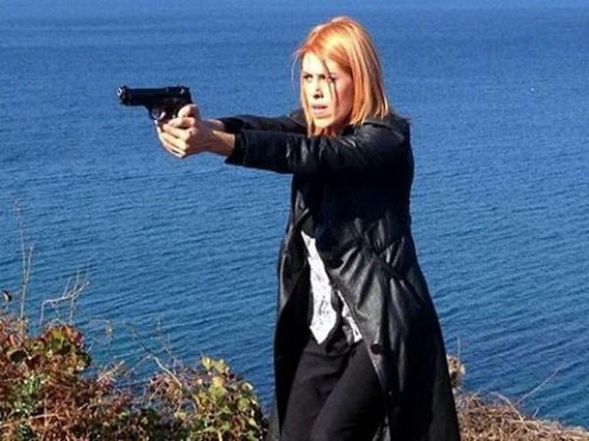 'Arka Sıradakiler'in Özge'si tanınmaz halde!