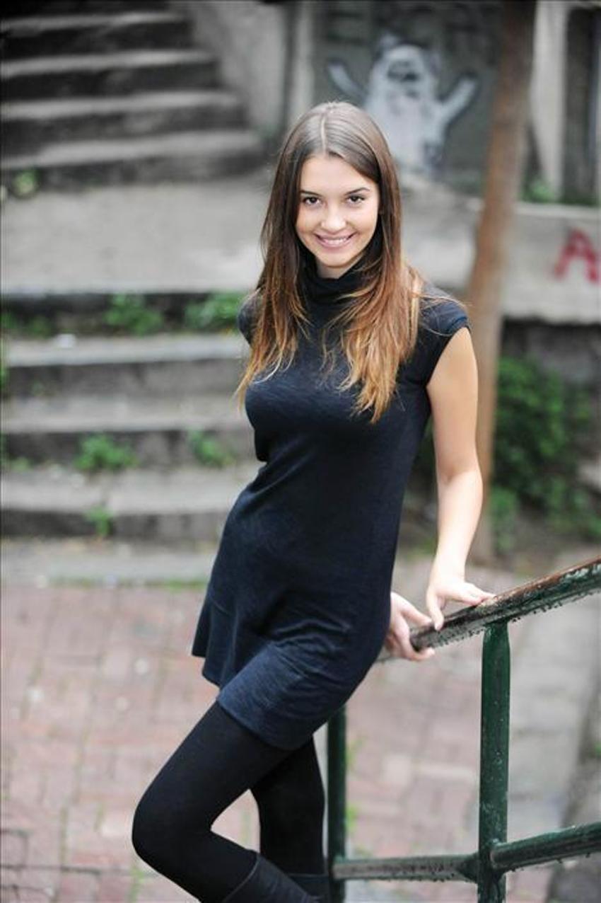 Leyla Lydia Tuğutlu'dan bikinili pozlar!