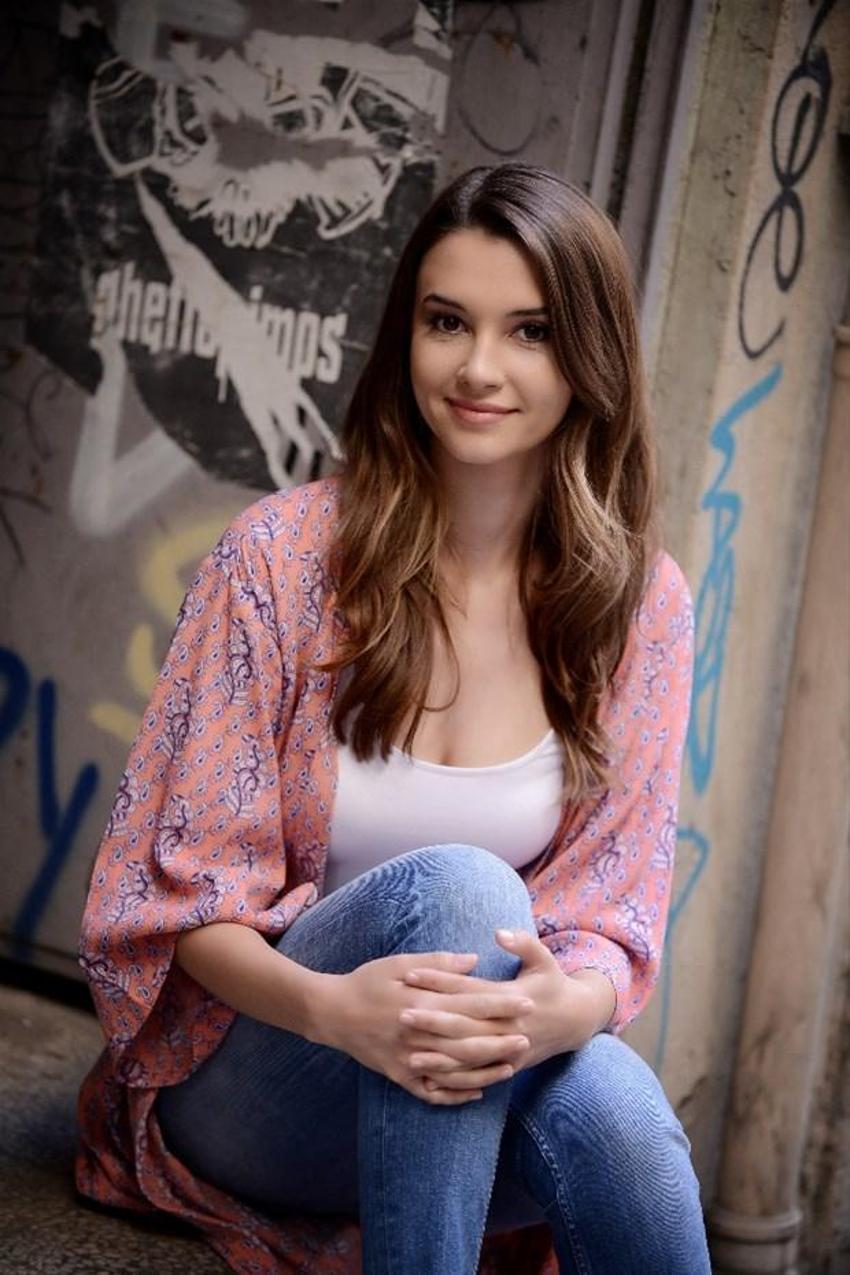 Leyla Lydia Tuğutlu'dan bikinili pozlar!