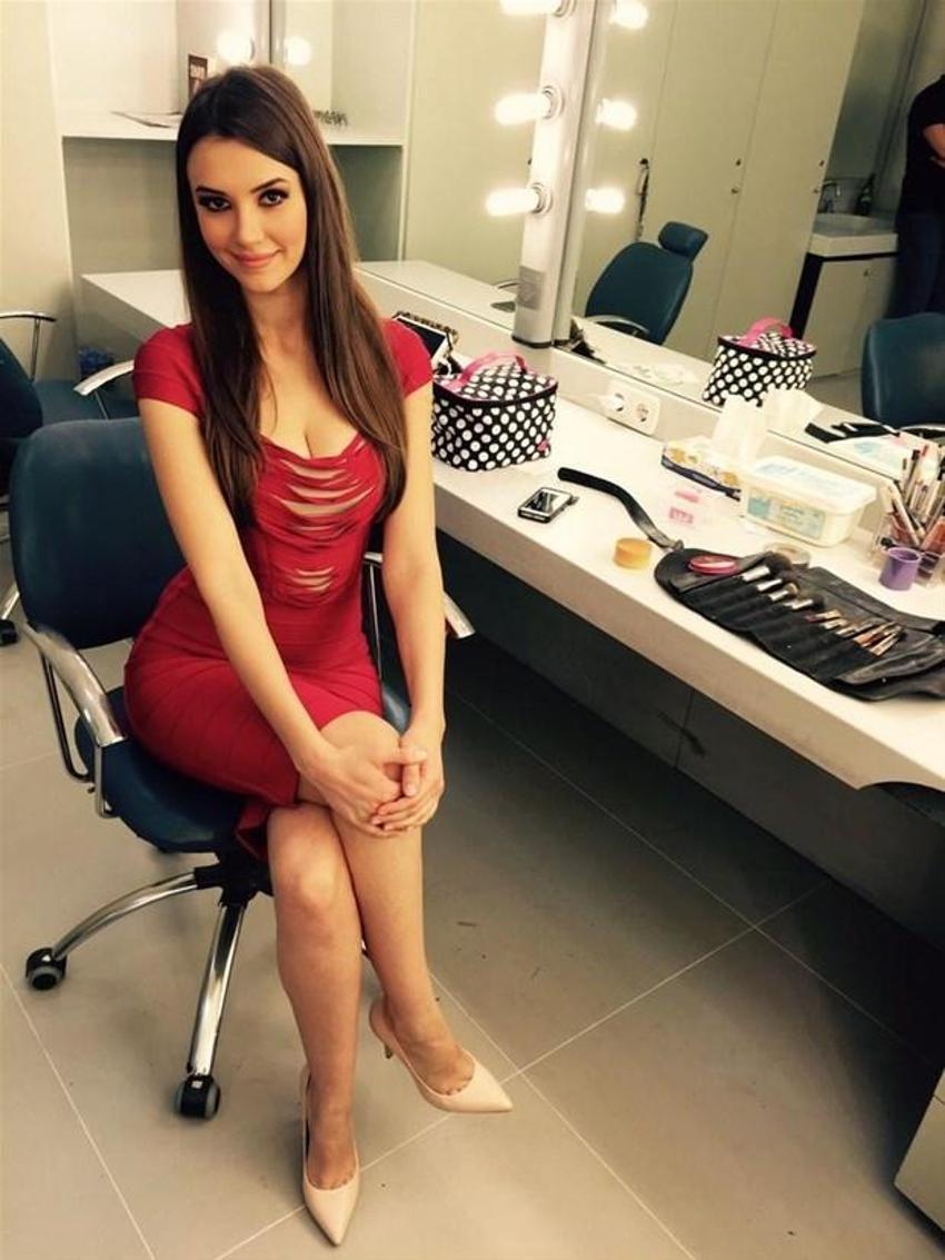 Leyla Lydia Tuğutlu'dan bikinili pozlar!