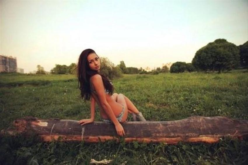 Helga Lovekaty bikiniyle Darth Vader’a aşkını ilan etti