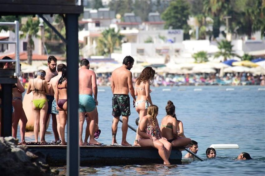 Özge’nin bitmeyen tatili!